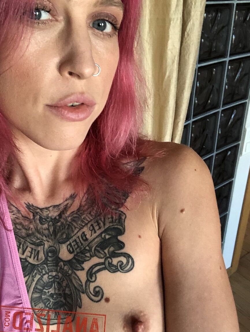 21P Busty blonde Eva Stone & inked Yara Phoenix strip and pose topless