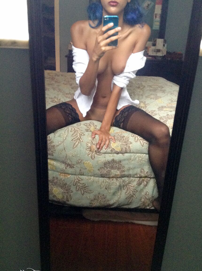 15P Slim amateur Kat Dilles takes naked selfies while playing with herself
