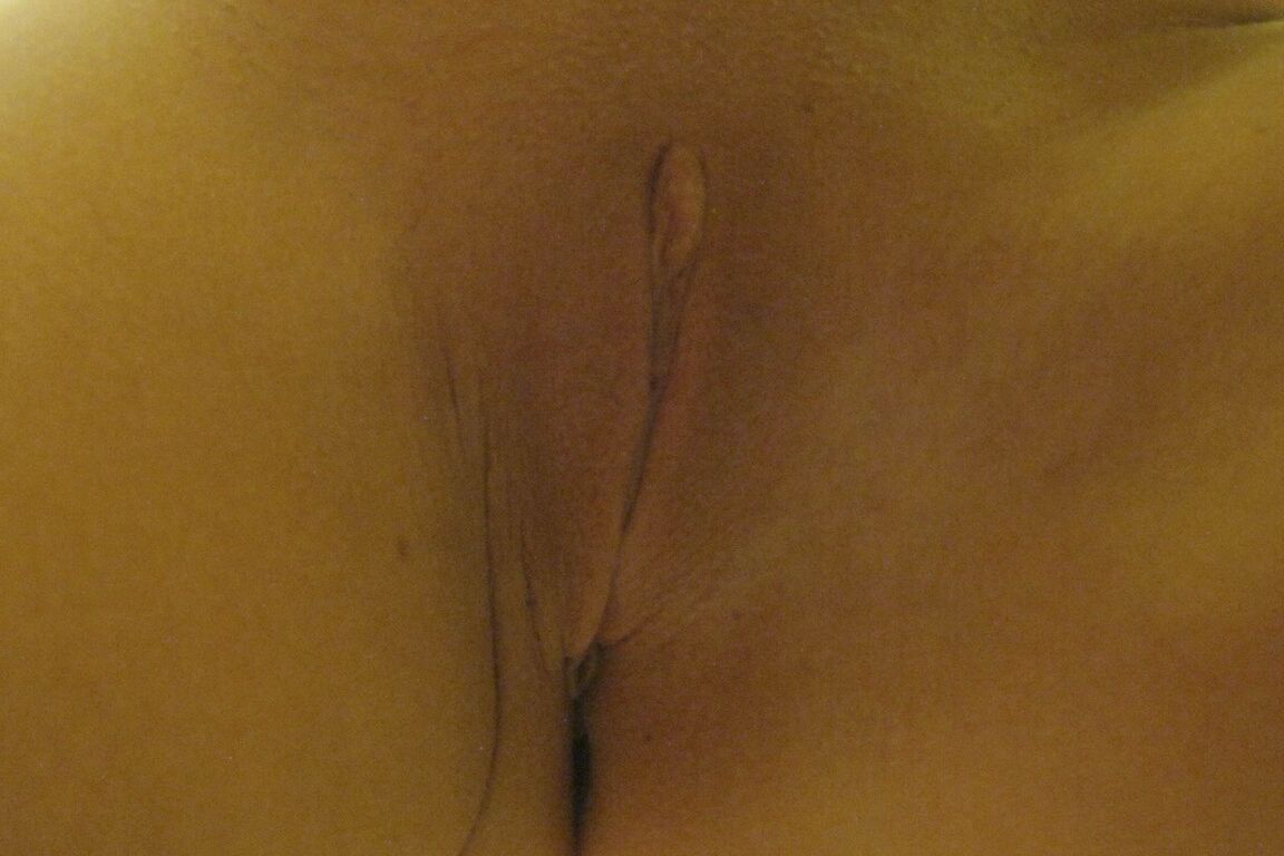 21P La joven amateur Jenny 9 mueve sus pezones y se graba en el espejo