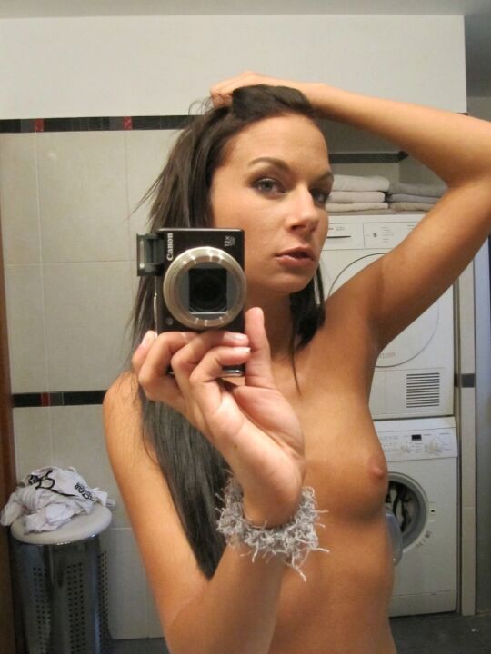 15P Brianna giving her man a peek at what he's missing out on
