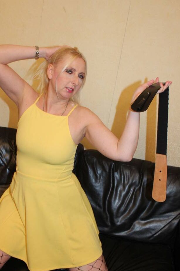 16P Middle-aged UK blonde Tracey Lain pulls down fishnet hose before POV fucking