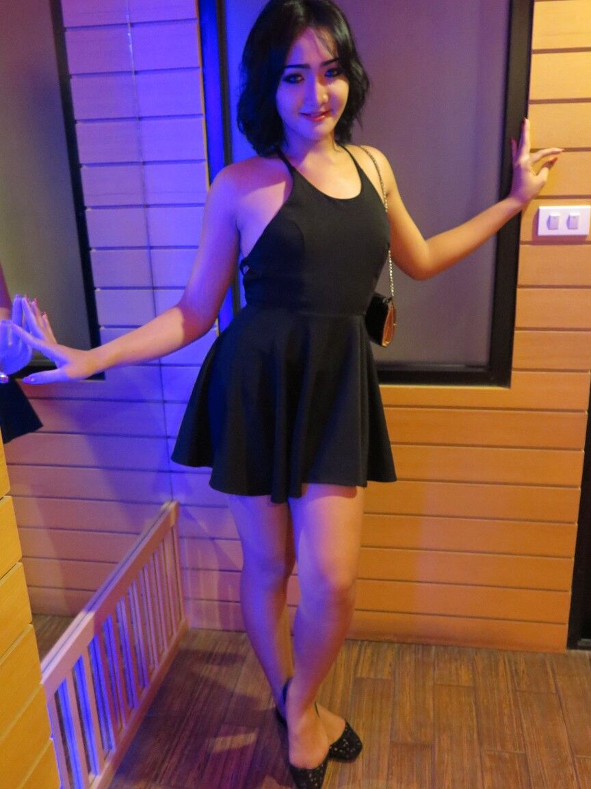 17P Gorgeous petite Asian shemale Ping shows tiny dick while preparing for bath
