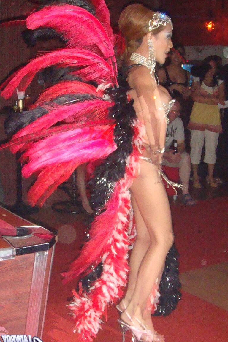 素人写真のあらゆる好みのニューハーフとタイで17Pクレイジーパーティー