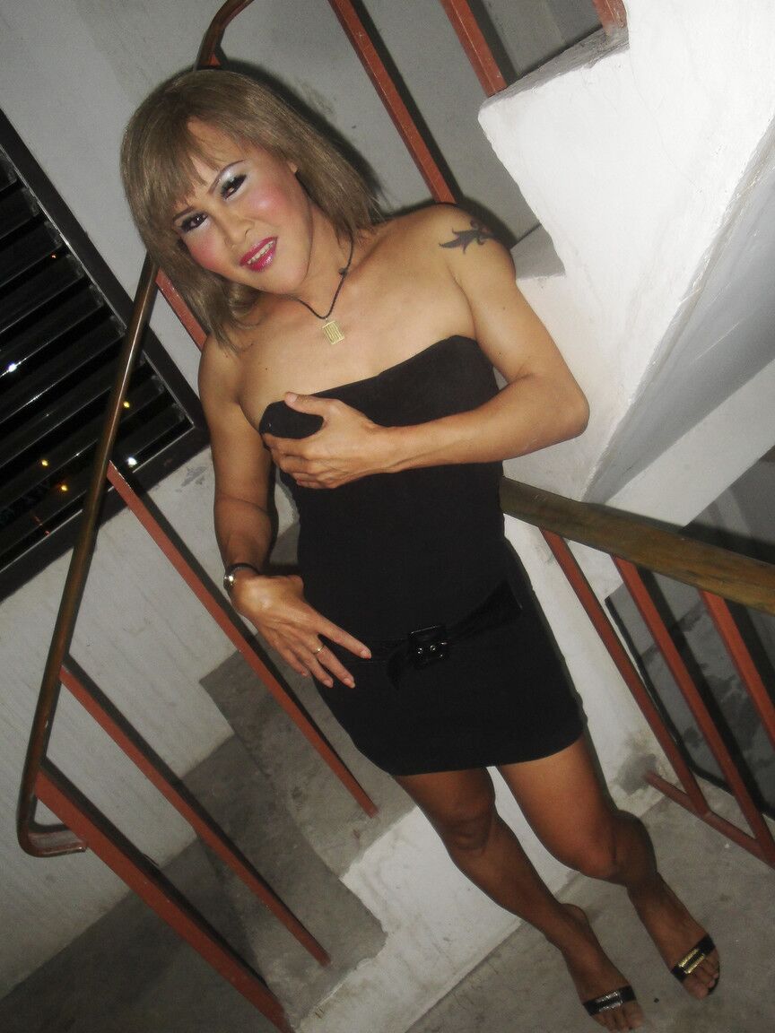 17P Check out Jeab - a ladyboy who loves the beach and loves showing off