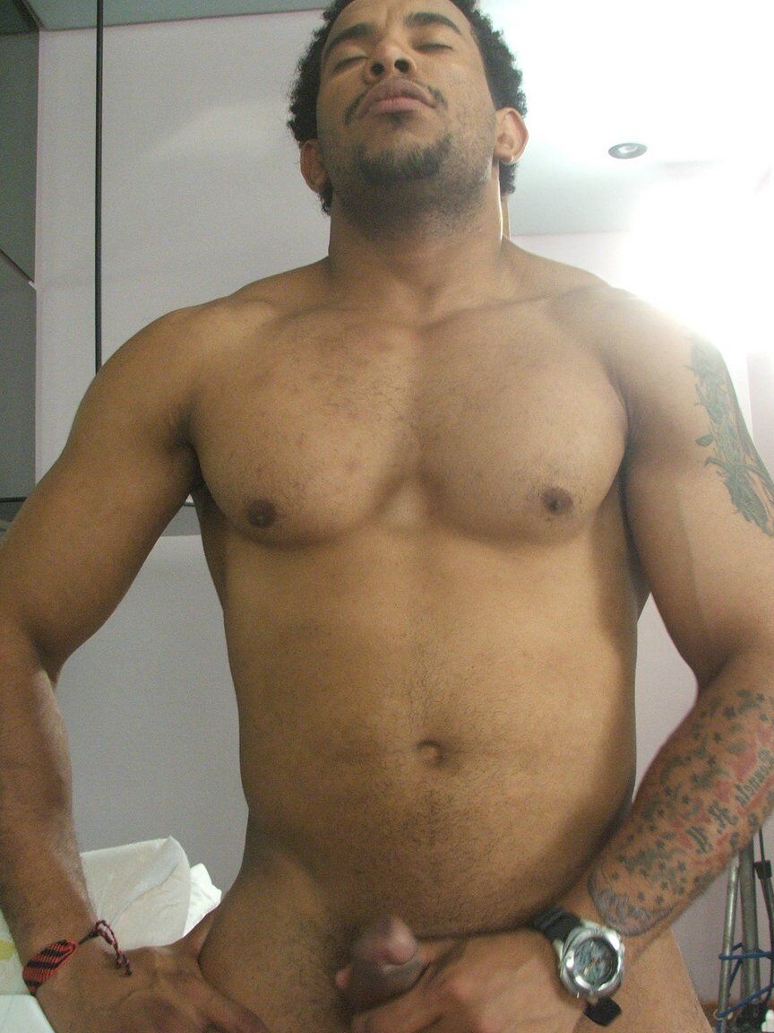 21P Fotos Pornô Mika Jhon