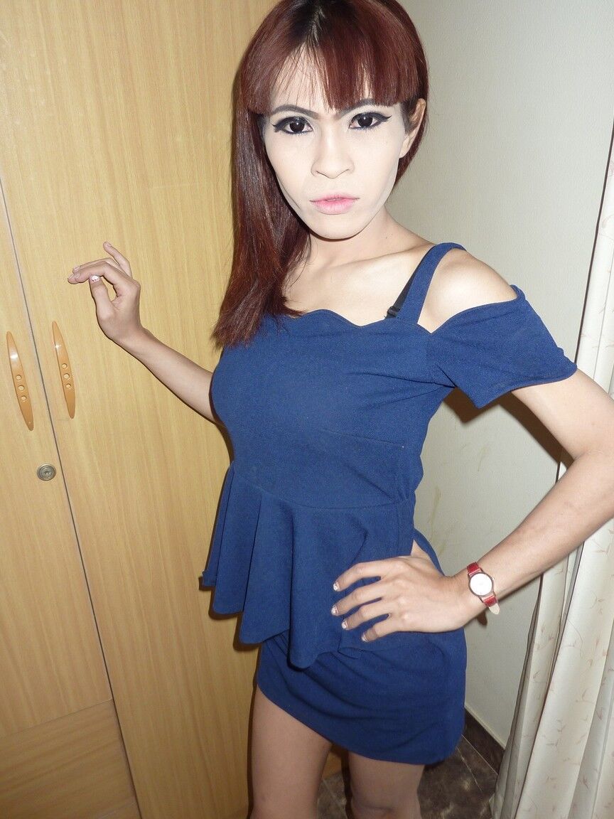 17P Thin ladyboy Preaw spreads her ass after getting naked at home on her bed