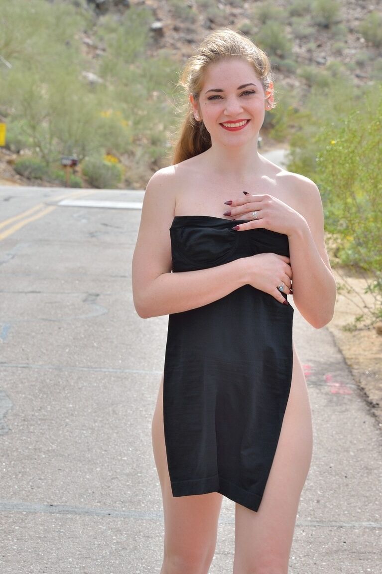 21P Sexy model Misty flashes her muff before stripping off her dress in public