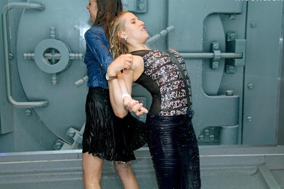 16P Clothed lesbian XXX oral stimulation with two amazing whores in heats