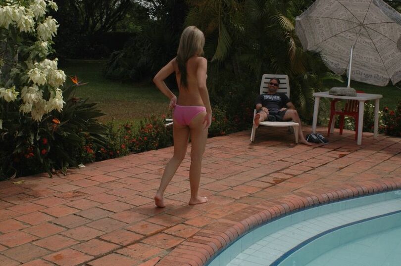 15P Porn Pics Diana se mouille et fait un super BJ