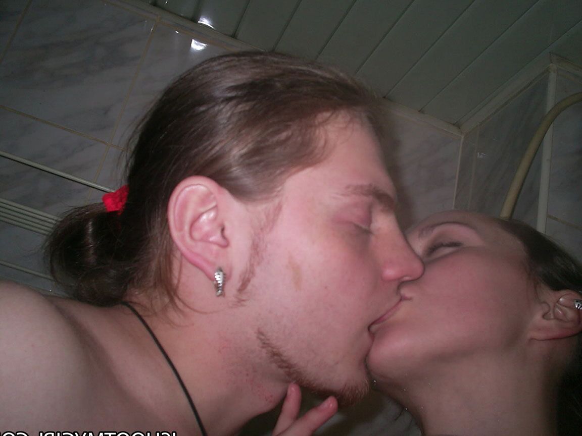 21P Tiny titted babe Tanya gives a blowjob after peeing in the shower with her BF