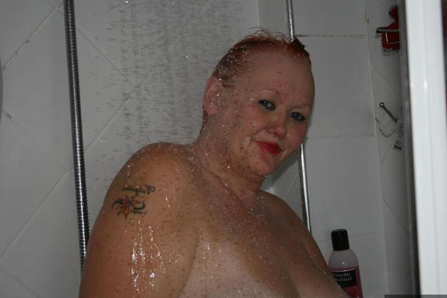 20P Mature redhead Valgasmic Exposed gets caught totally naked while in the shower