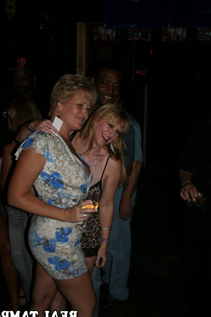 21P Real Tampa Swingers Double Dee, Kristine Cumz, Mandi McGraw, Scarlet Andrews