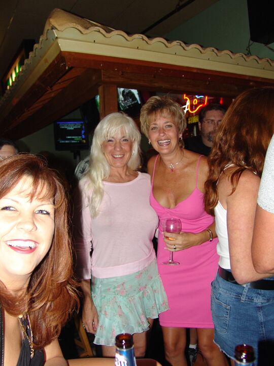 21P Chesty swinger Double Dee lets different men suck her big titties at the bar