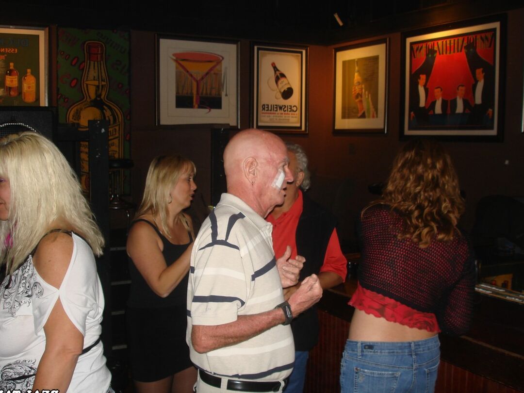 21P Real Tampa Swingers Dallas Diamondz, Dee Delmar, Kristine Cumz, Mandi McGraw