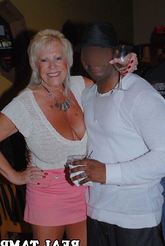 21P Mulher madura Tracy Lick