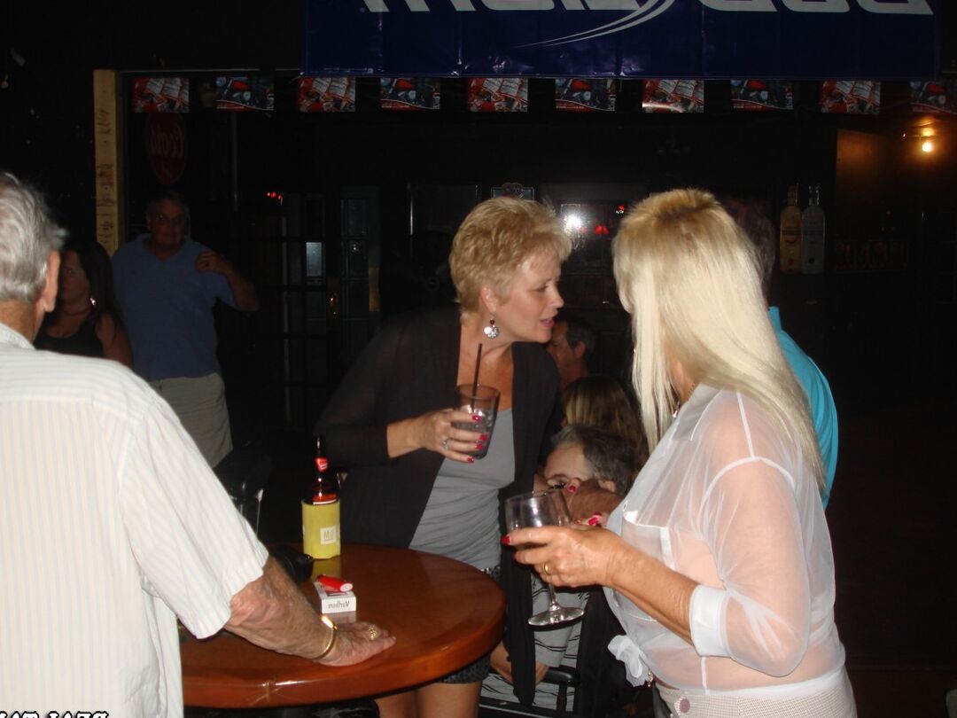 21P Real Tampa Swingers Mandi McGraw, Scarlet Andrews, Tracy Lick, Victoria Used Blonde