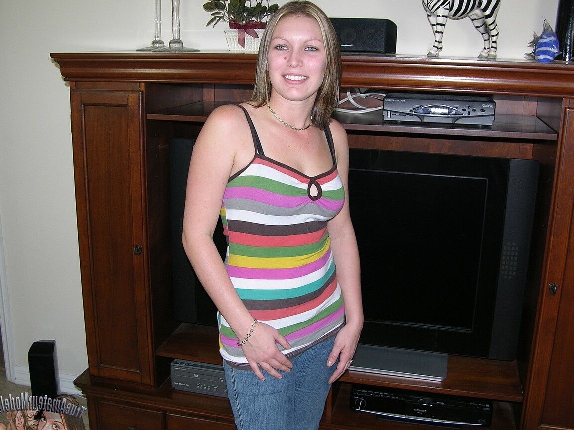 17P 20 plus first timer puts her freshly shaved pussy on display