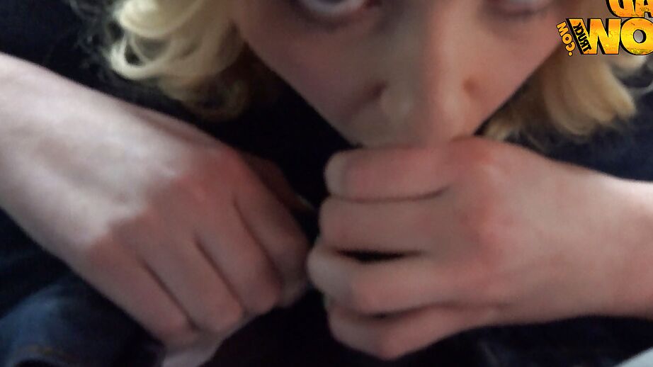 16P Blonde Amateurin Chloe Couture schreit beim harten Sex mit BBC im Abschleppwagen