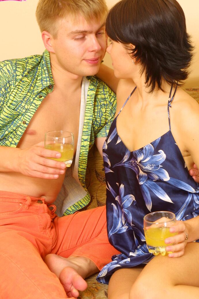 20P Slender teen bangs her boyfriend in ankle strap heels after a mixed drink