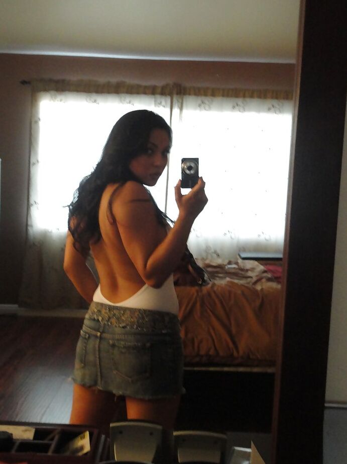 16P Latina MILF gata Adriana Luna mostra suas fotos amadoras de sua boceta