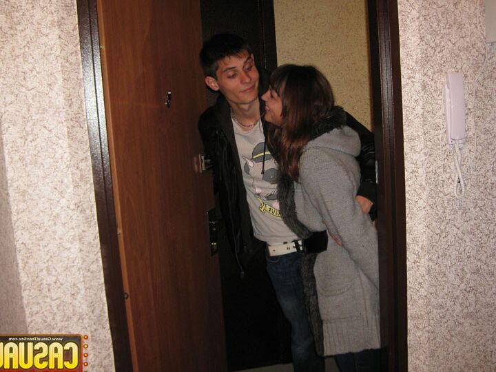 16P Casual Teen Sex Enorme polla bien chupada
