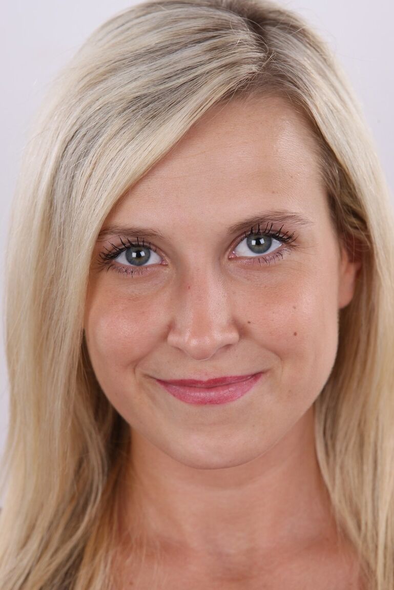 20P Blonde first timer Michaela undresses to pay her rent with nude posing