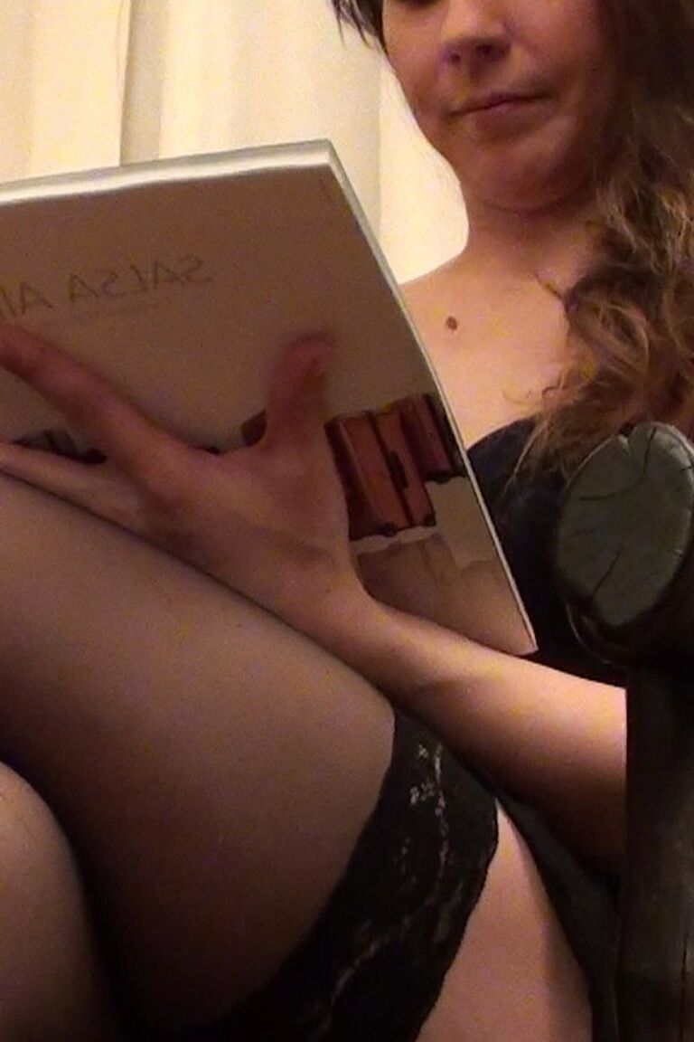 12P Bellezas lesbianas pervertidas en medias Sarah Dark