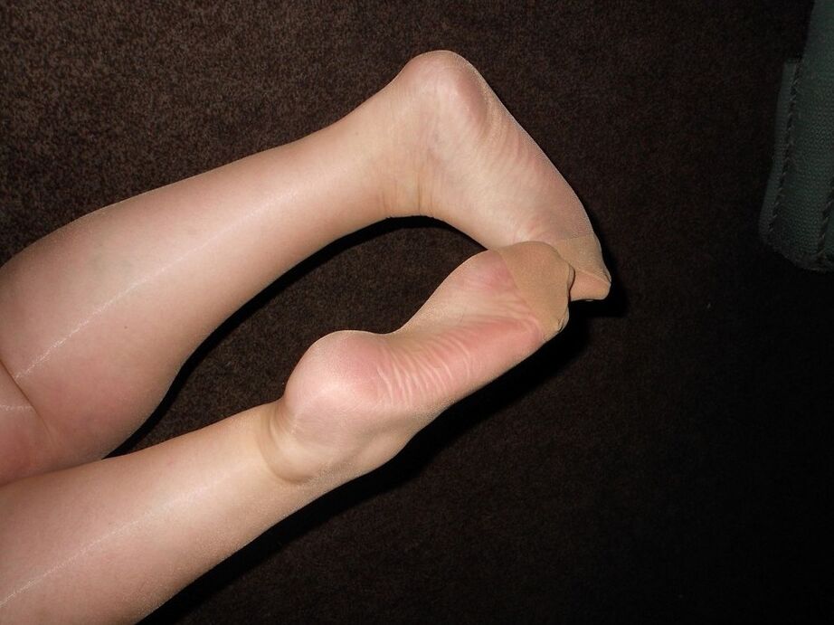 20P Gros amateur Valgasmic Exposed modèles collants transparents sur ses sous-vêtements