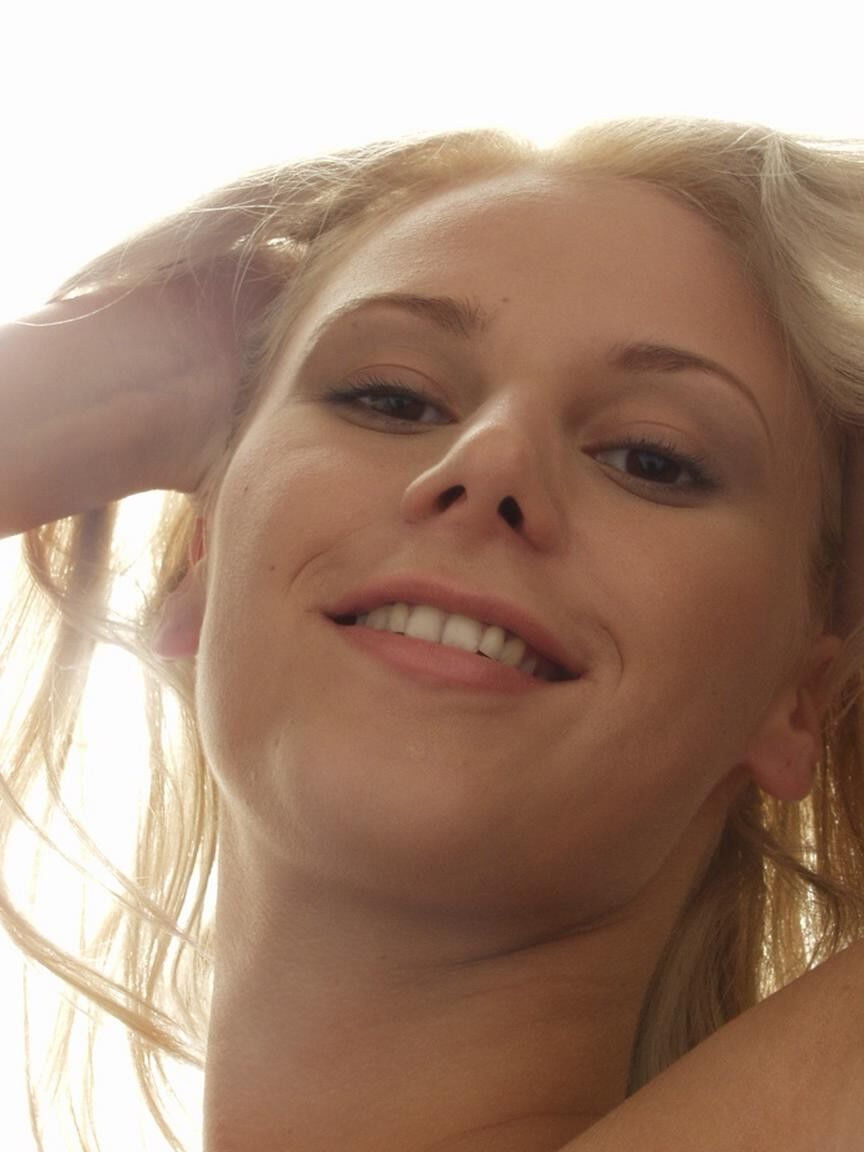 21P Hungarian Honeys Brittany B