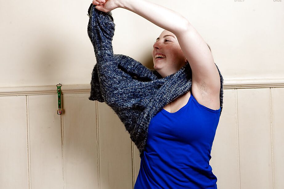 16P Plain Jane type Julia B removes army shorts to expose her hairy twat