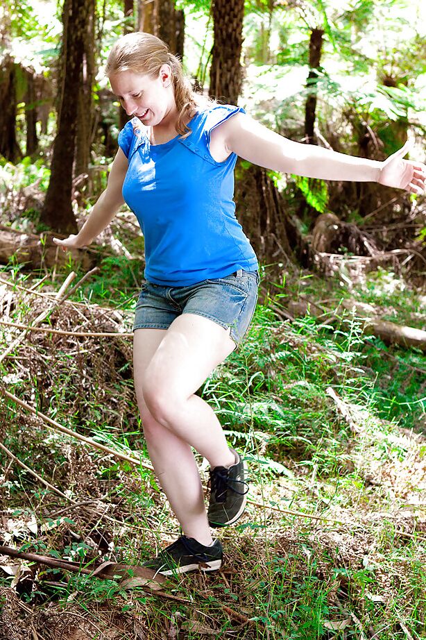 16P Chubby 18 year old Ann K get snaked in the woods and pets shaved pussy