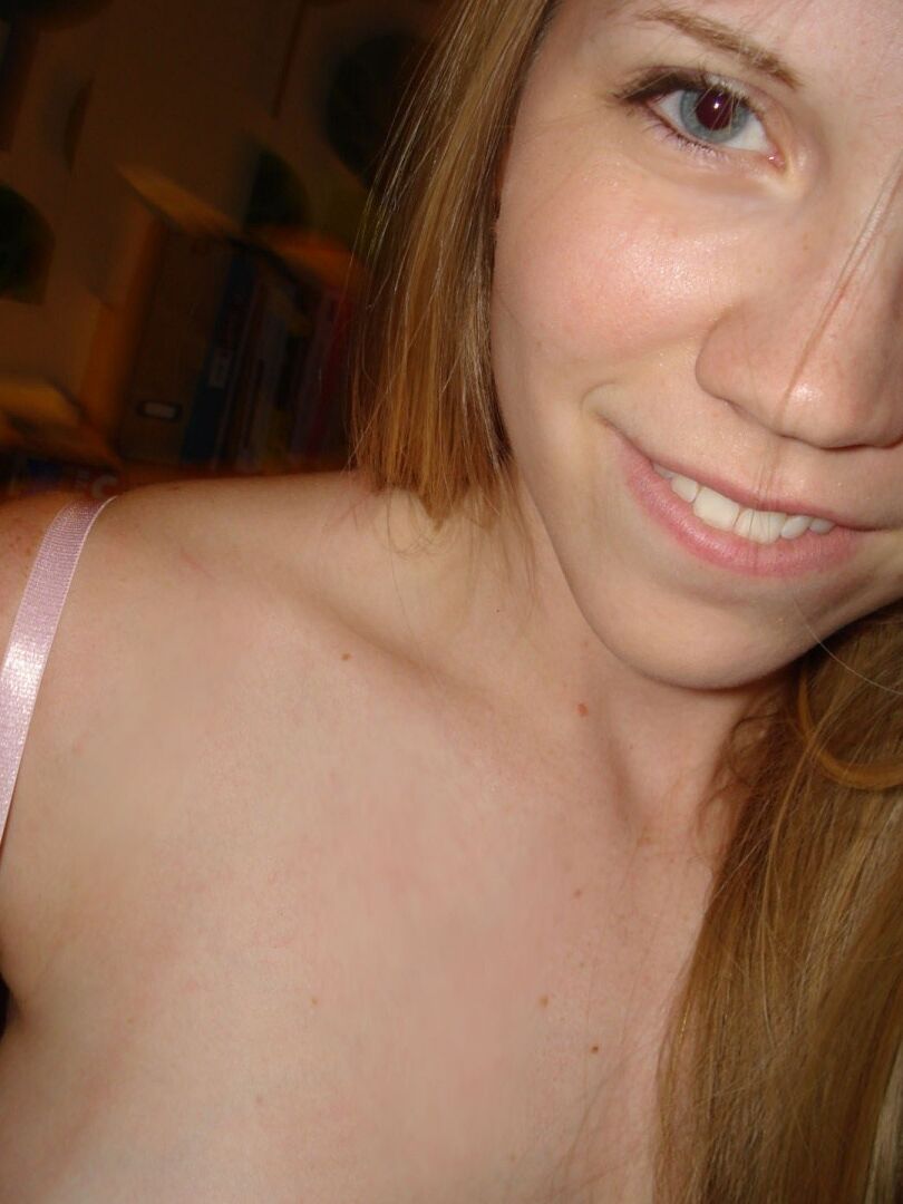 15P Young amateur model Taylor True has a cute face that was born to suck cock