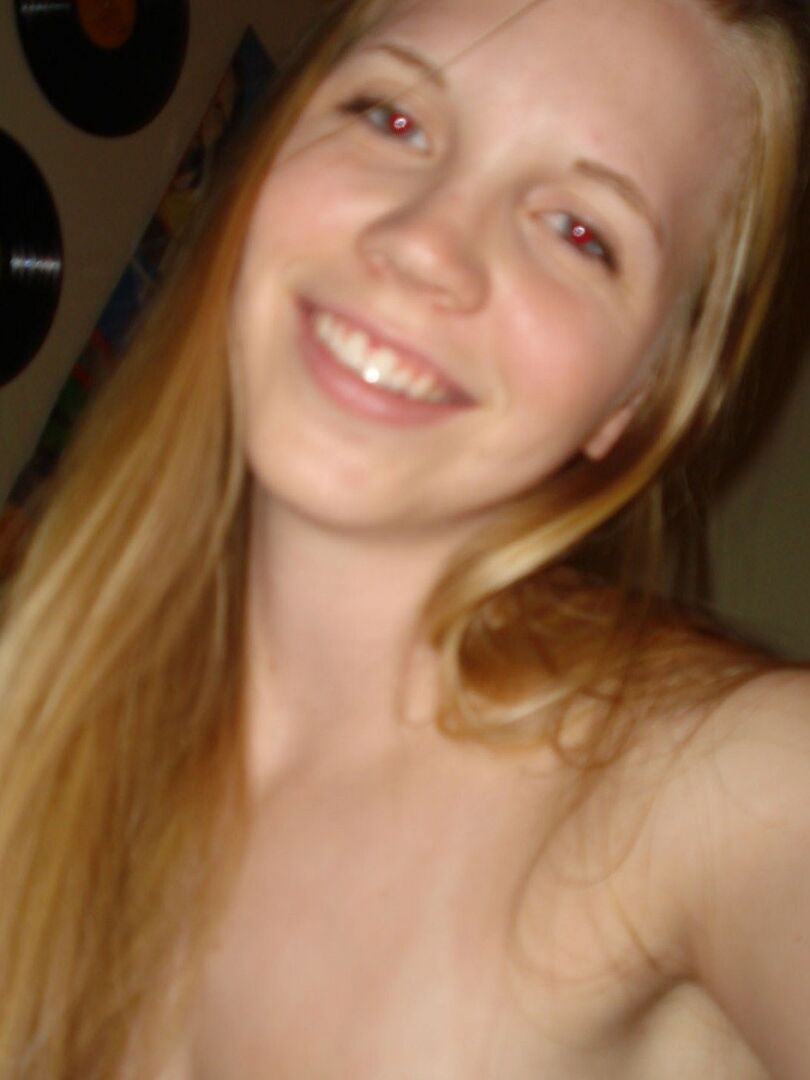 15P Young amateur model Taylor True has a cute face that was born to suck cock