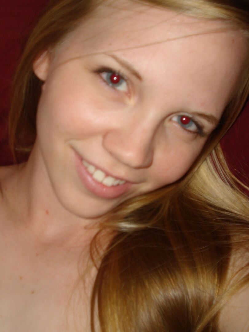 15P Young amateur model Taylor True has a cute face that was born to suck cock