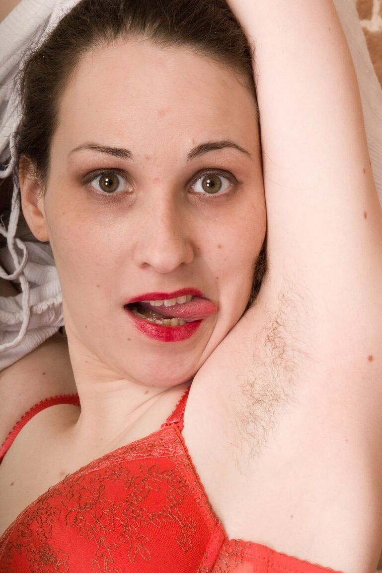 16P First timer Delta Freya shows her furry pits before loosing her bush from hose