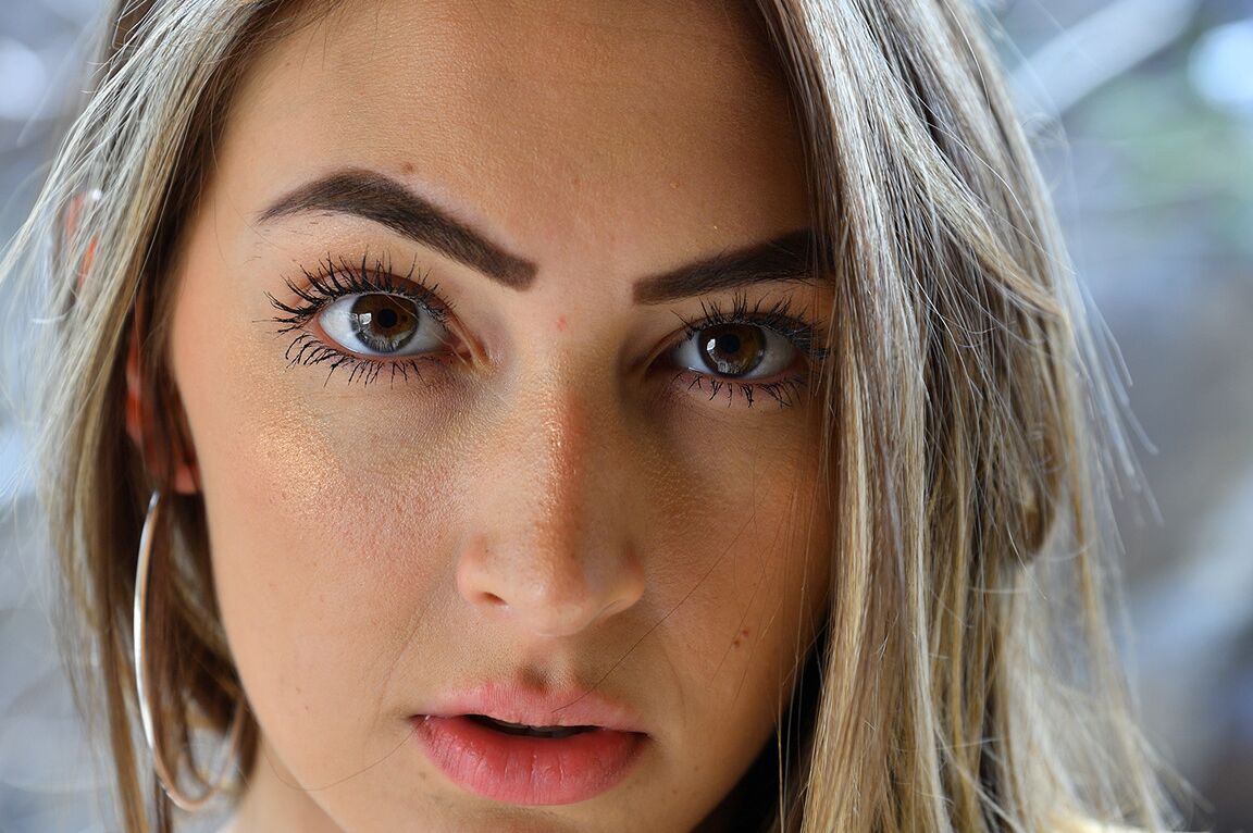 21P Heiße Teenie Valentina zeigt ihren Hintern