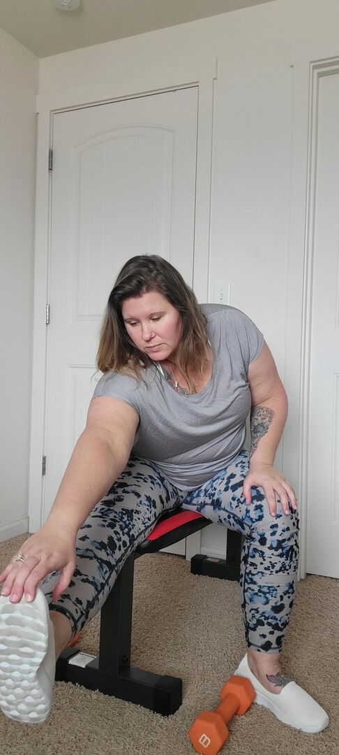 16P Obese amateur Busty Kris Ann gets naked while working out at home