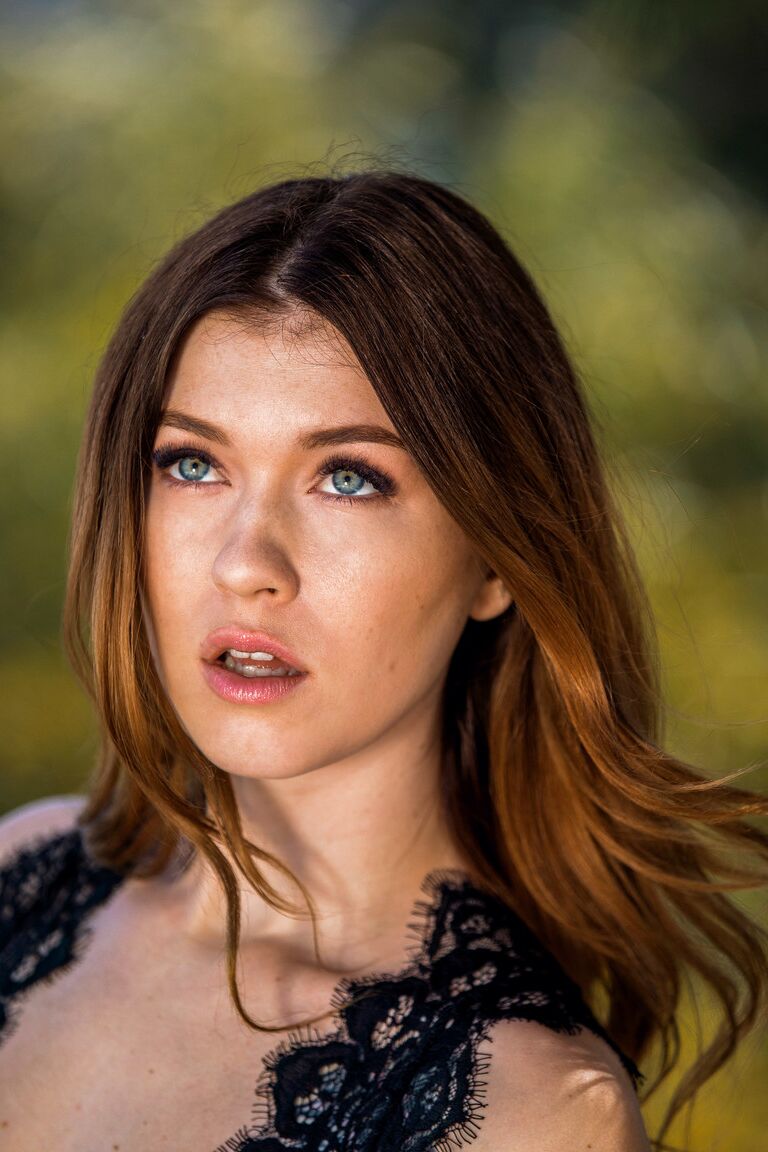 21P Tushy Christian Clay, Misha Cross