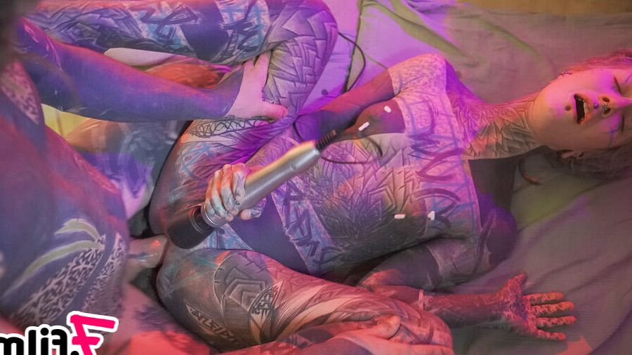 16P PHOTOSET Intimer Analdreier mit Anuskatzz, Lily Lu und NZspagetiAnal