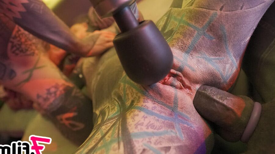 16P PHOTOSET Intimer Analdreier mit Anuskatzz, Lily Lu und NZspagetiAnal