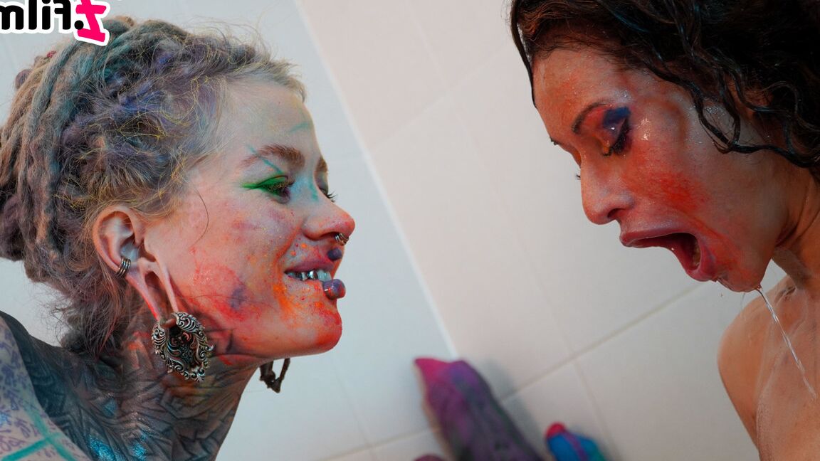 16P PHOTOSET doble FISTING ANAL baño ENORMES GAPES anales orgasmo femenino, tatuaje