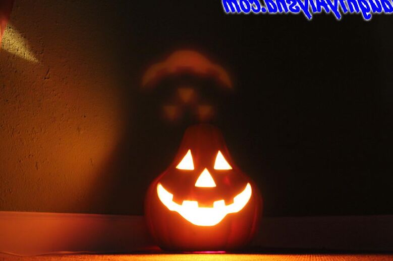15P Safada Alysha Feliz Halloween