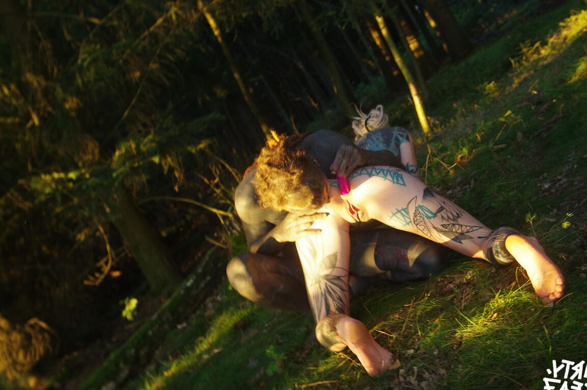16P Tatted freaks Anuskatzz & Lily Lu have sexual intercourse on the forest floor