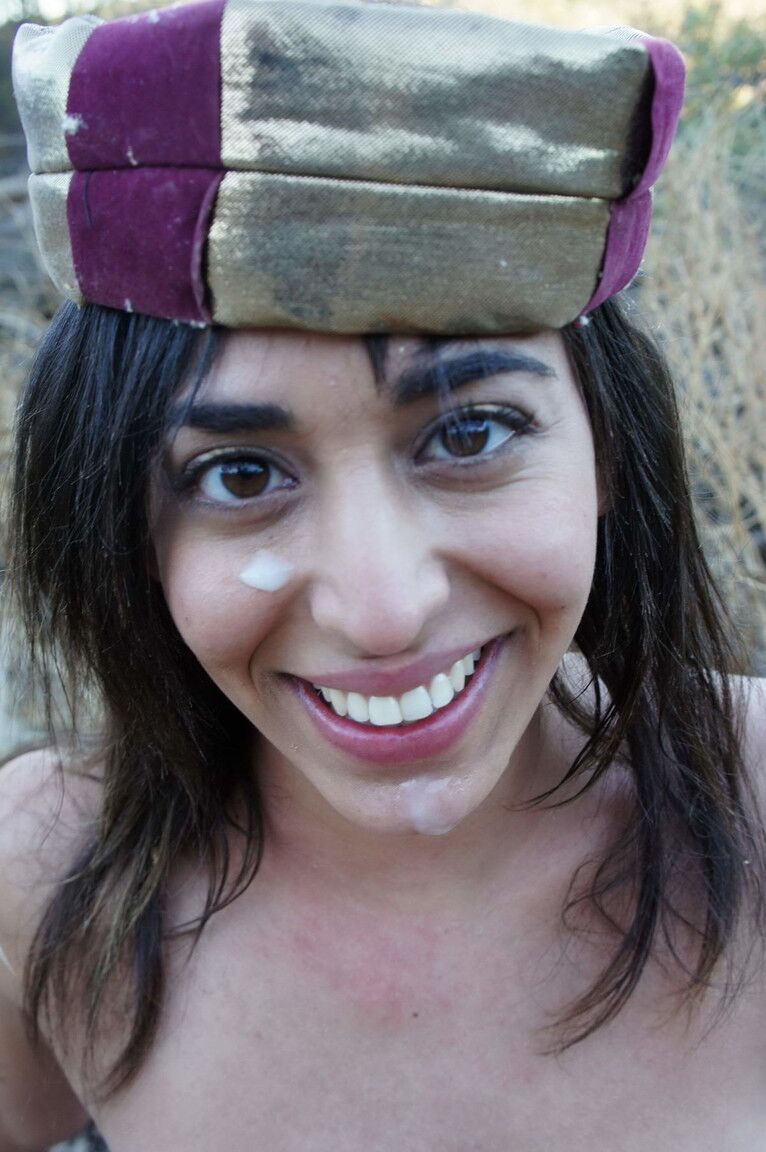 21P A dançarina do ventre Penelope Stone dá um BJ