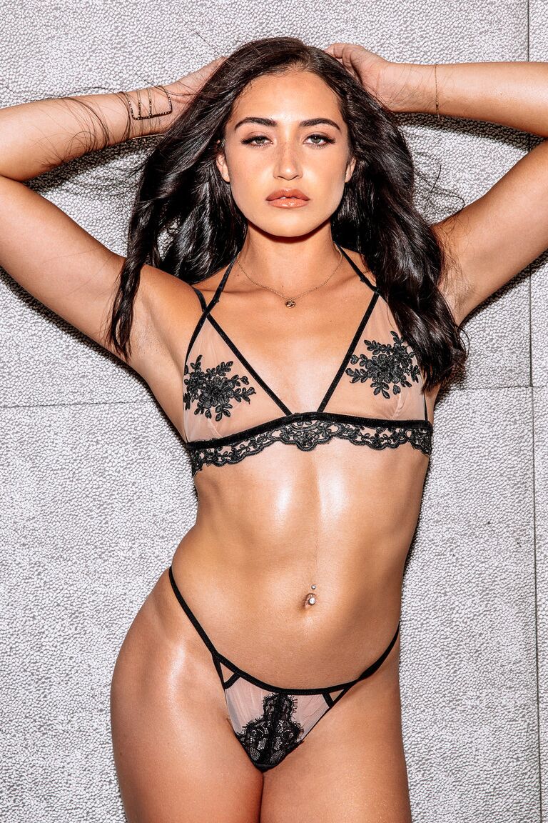 21P Tushy Avi Love, Naomi Swann, Oliver Flynn