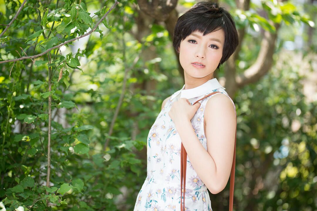 20P A morena japonesa Mari Haneda faz um boquete antes da linda relação sexual