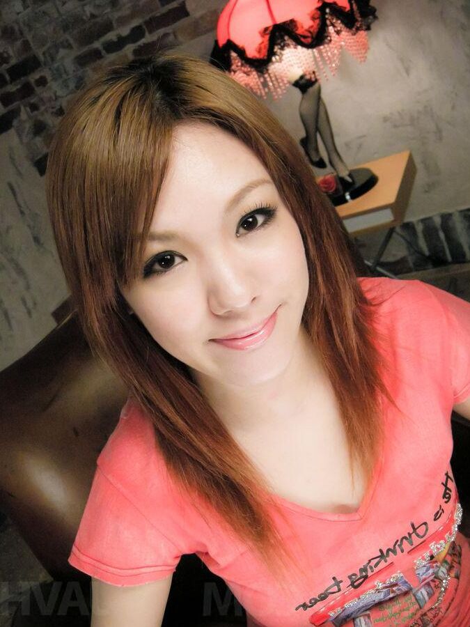 15P Foxy Rei fue tocada analmente antes de comer una carga de esperma