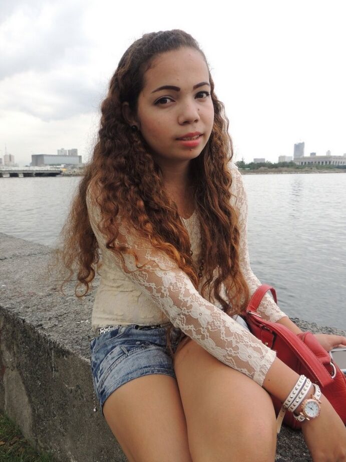18P Adolescente amador de cabelos cacheados Khate curtindo sexo POV com um estranho com tesão