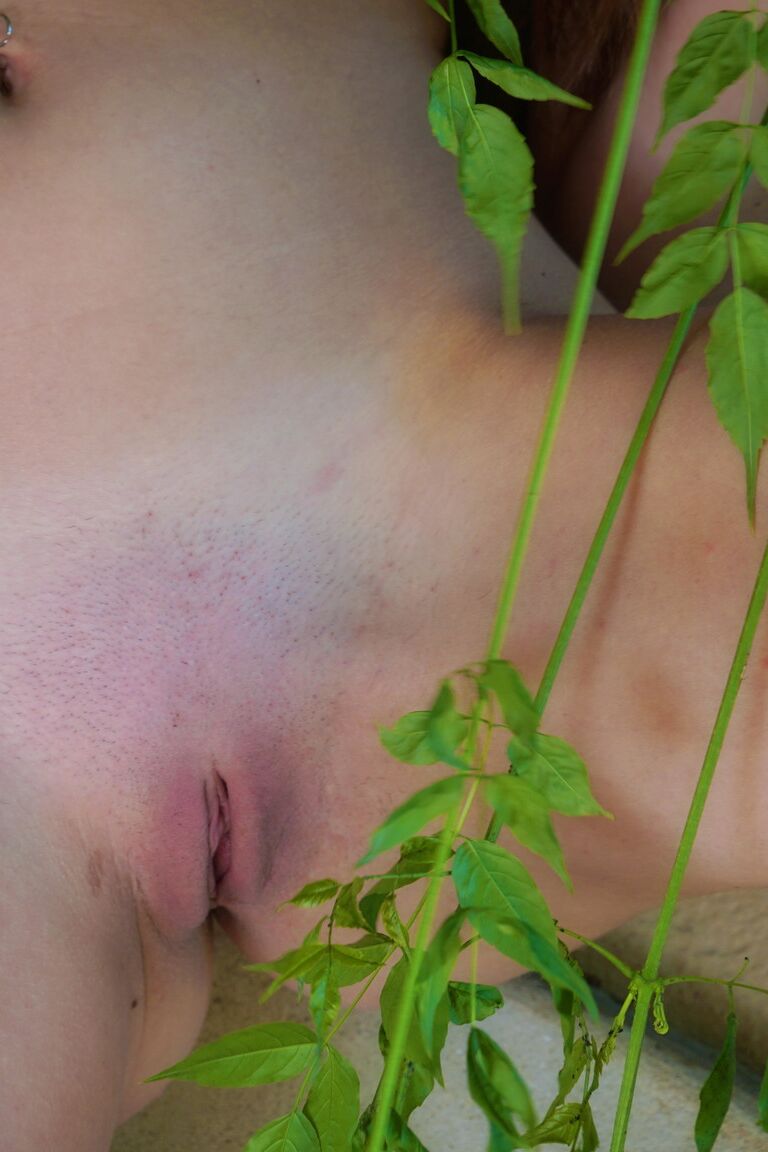 21P Diosa Desnuda Leonella