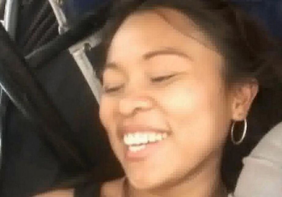 15P La encantadora filipina de ébano Cris follada profundamente por sus grandes tetas y su coño caliente